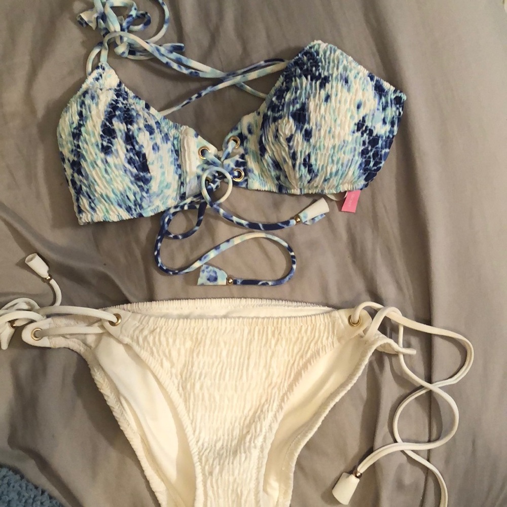 Rouched VS Victoria’s Secret bikini